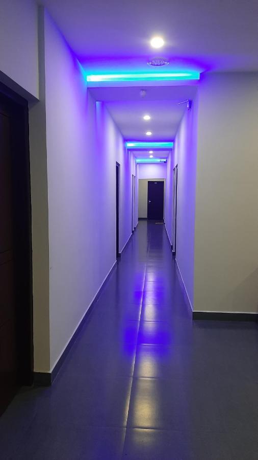 Madaparambil Residency Alwaye Exteriör bild